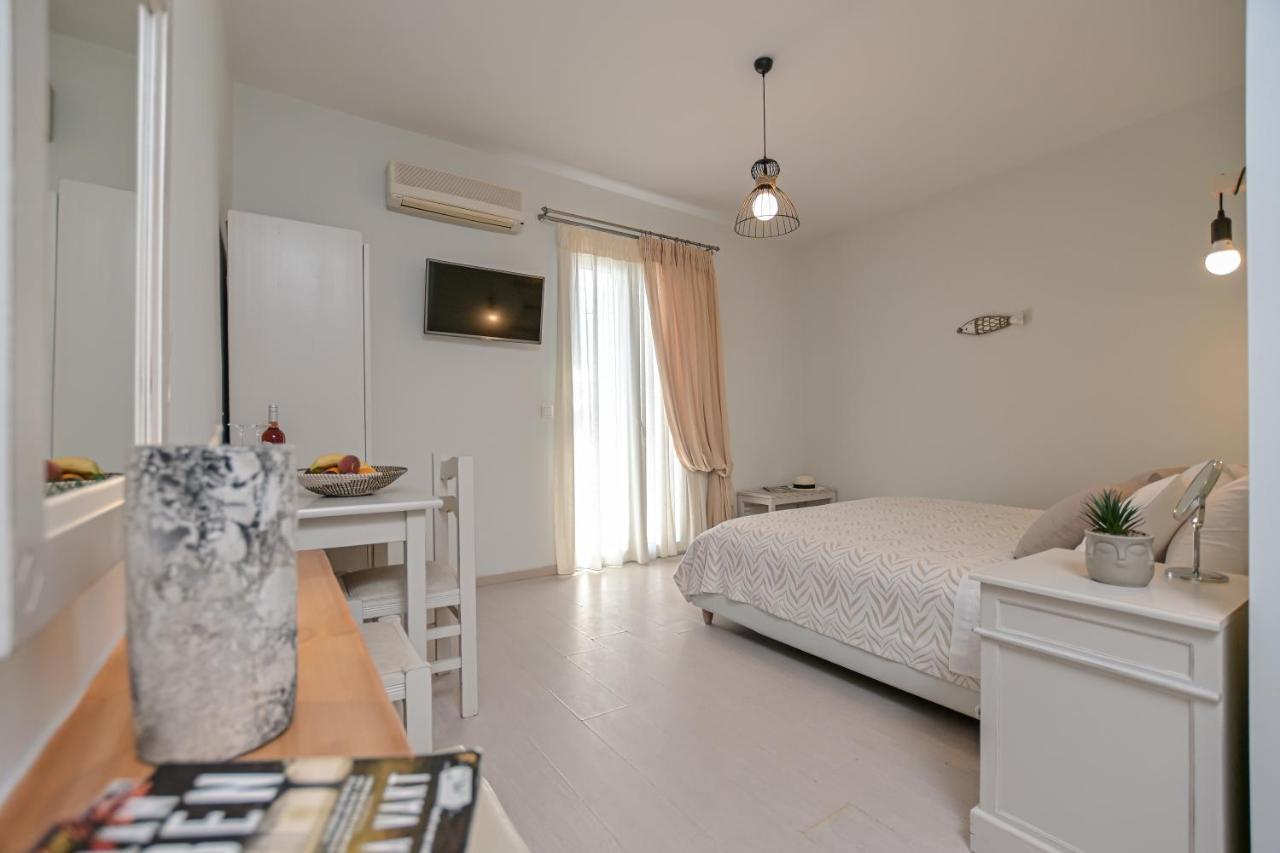 Blue Sky Aparthotel Naxos City Exterior photo