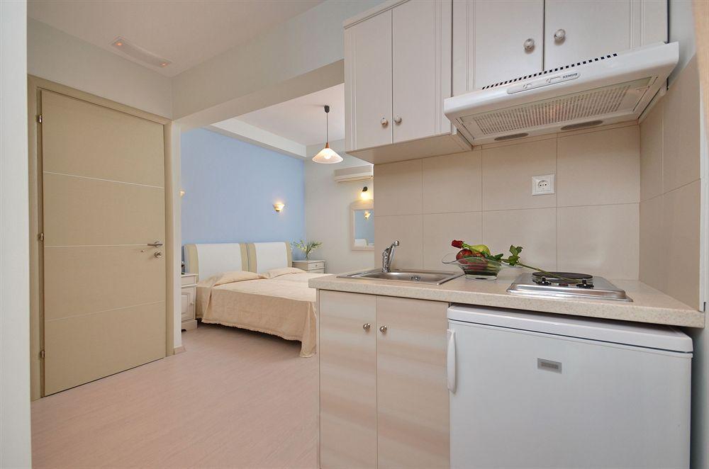 Blue Sky Aparthotel Naxos City Exterior photo