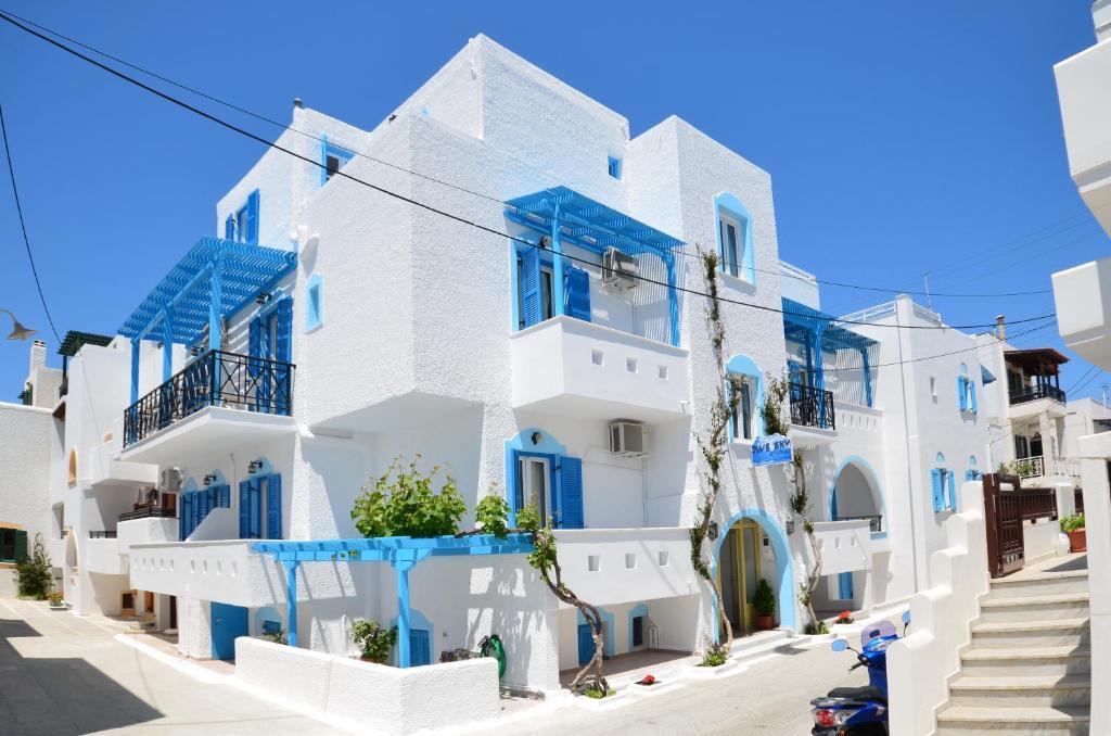 Blue Sky Aparthotel Naxos City Room photo